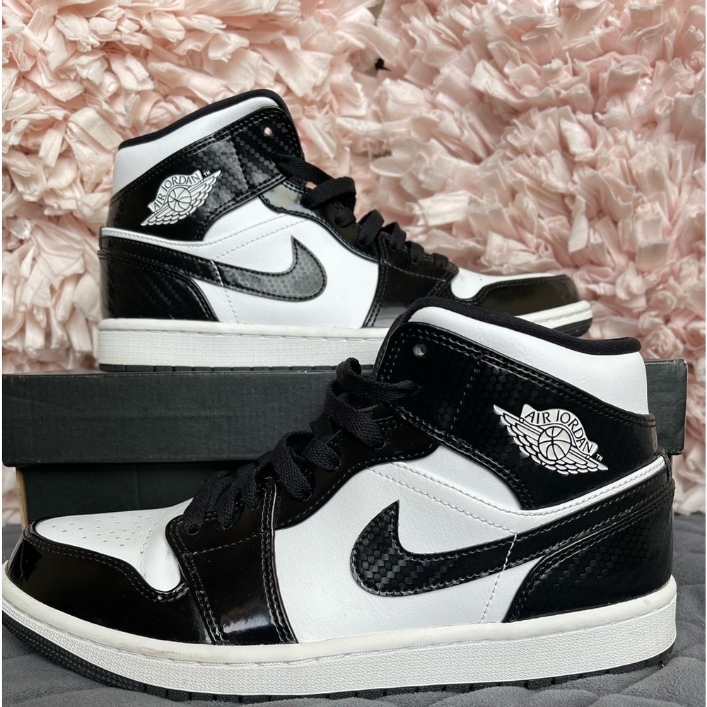 Mens Jordan ones sneakers